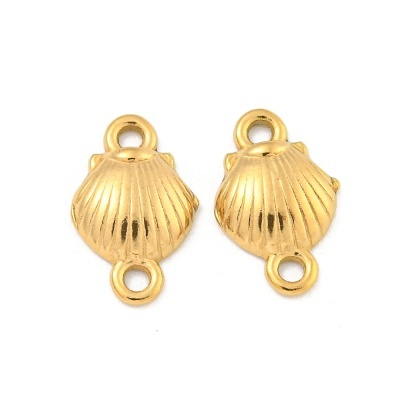 Pendentes dourados em forma de concha com argolas
