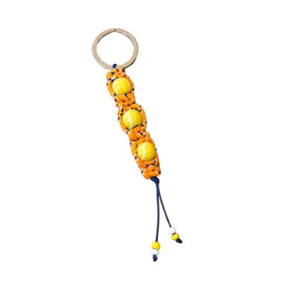 Porta-chaves com bolas de ténis entrelaçadas em corda laranja e argola metálica
