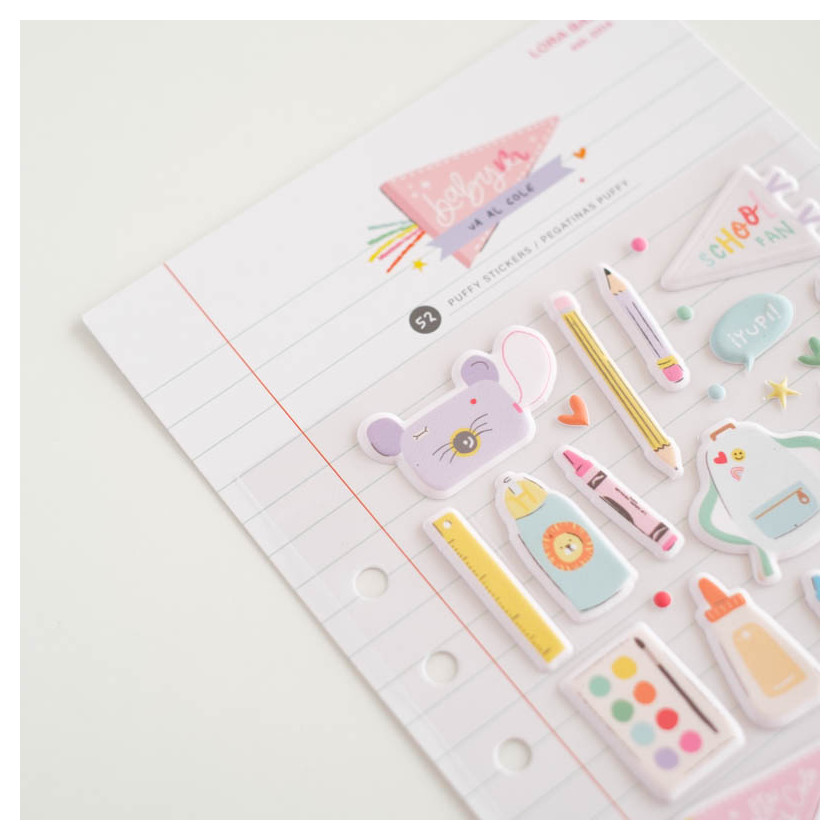 Autocolantes de escola com materiais de desenho e animais em papel de caderno