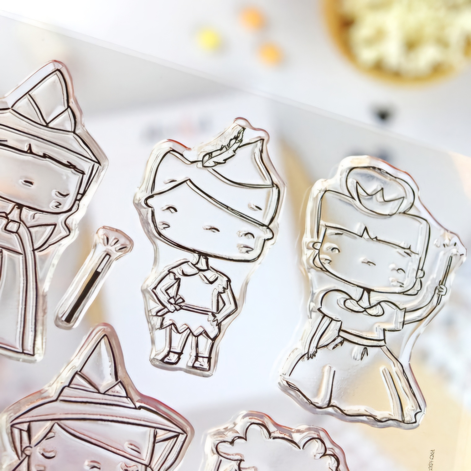 Conjunto de carimbos de silicone com desenhos de personagens femininas estilo cartoon