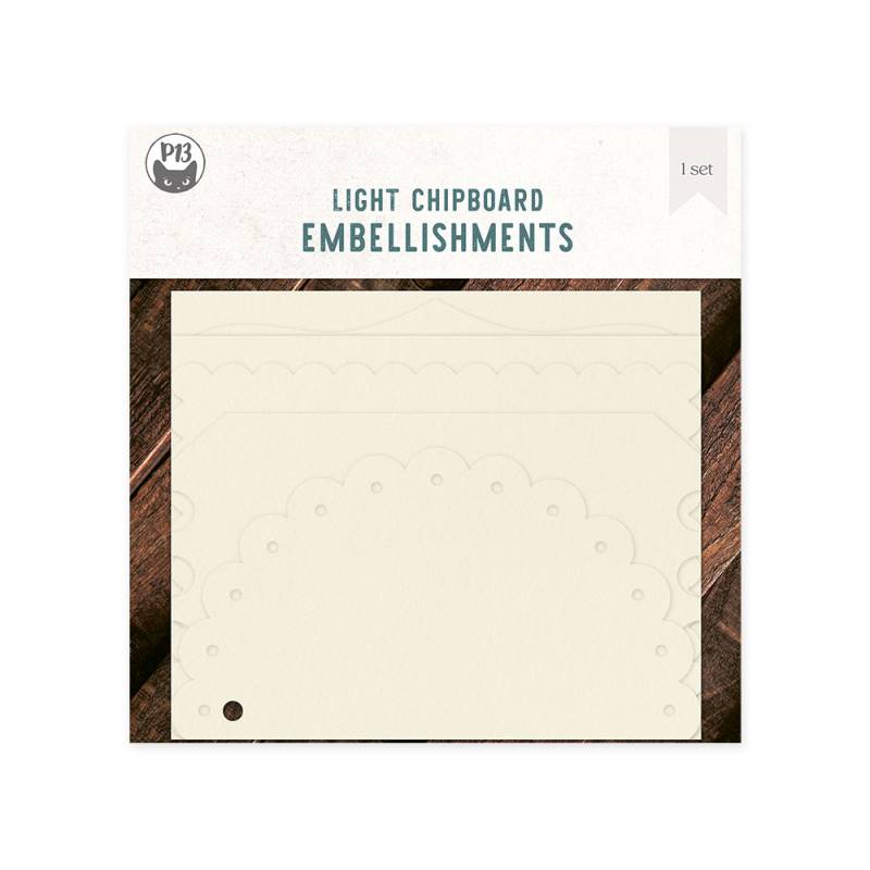 Ornamentos de cartão leve em embalagem com texto LIGHT CHIPBOARD EMBELLISHMENTS