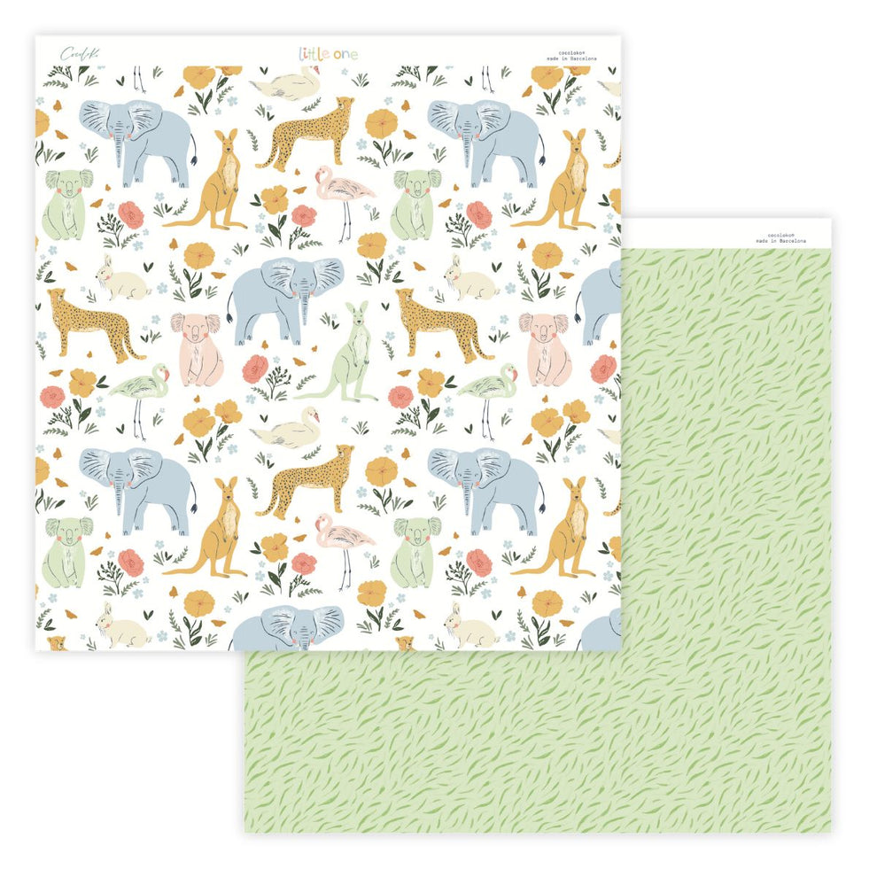 Papel decorativo com padrão colorido de animais e verso verde claro com folhas