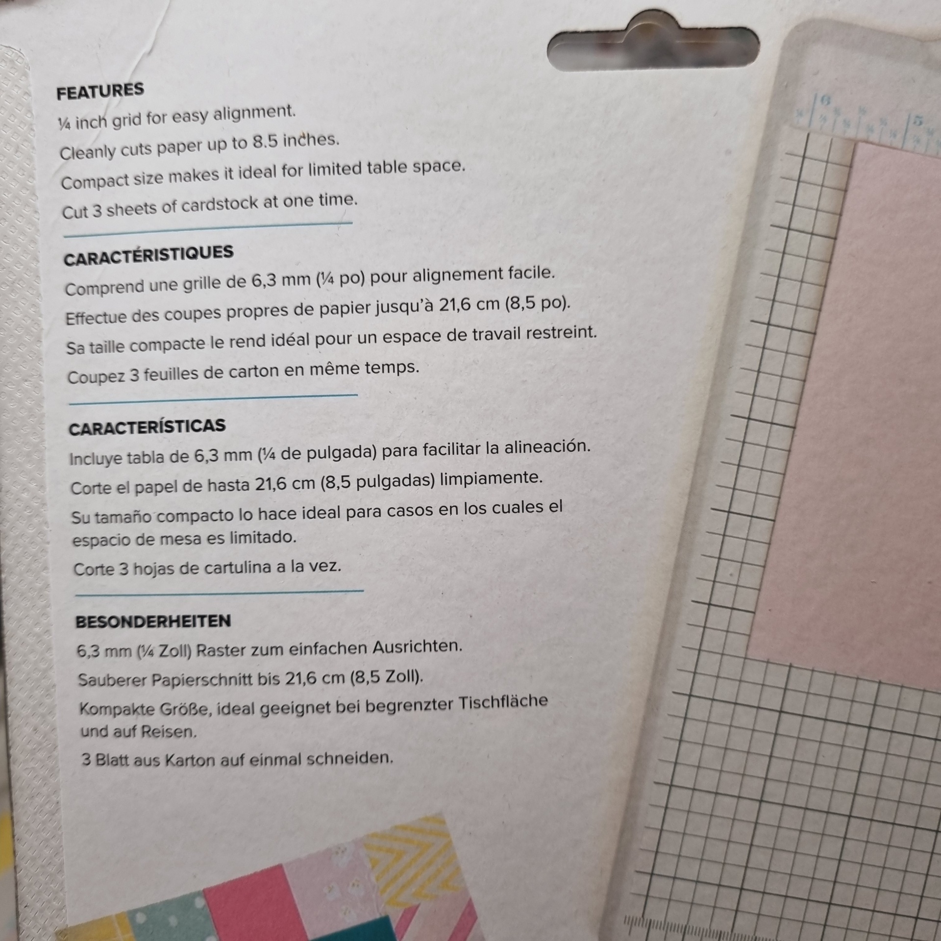 Embalagem traseira de cortador de papel com texto multilingue e papel colorido cortado