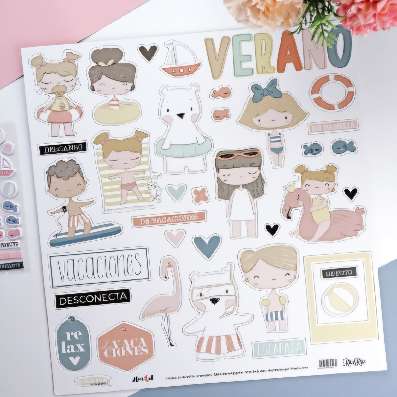 Folha de autocolantes coloridos com tema de verão e personagens infantis