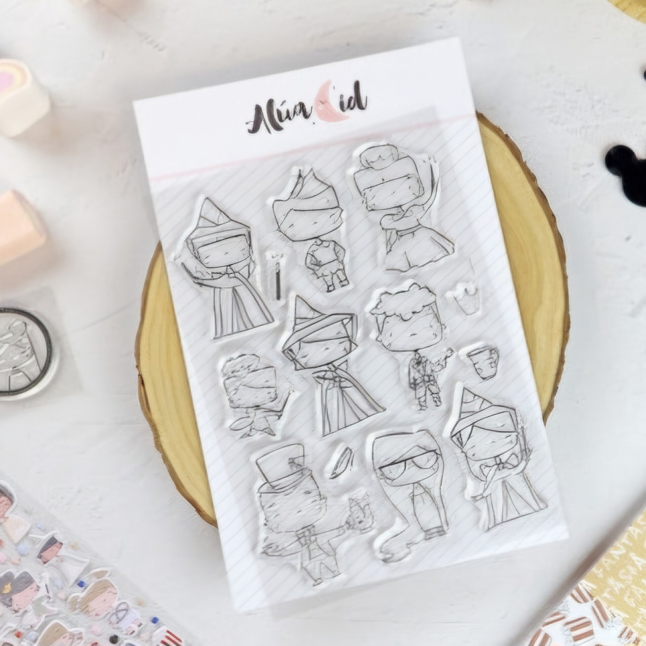 Conjunto de carimbos transparentes com personagens desenhados