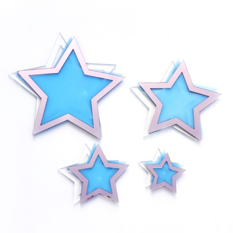 Conjunto de quatro molduras em forma de estrela rosa com interior azul