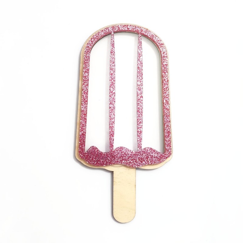 Estrutura decorativa de gelado de pau em madeira com glitter rosa