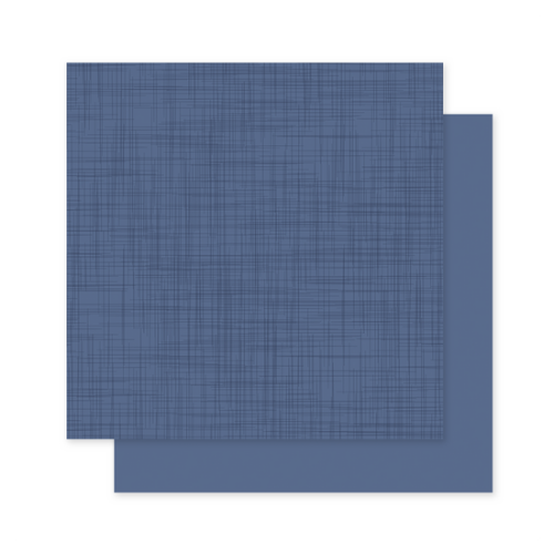 Dois quadrados de papel para scrapbooking em tons de azul, um riscado e outro liso