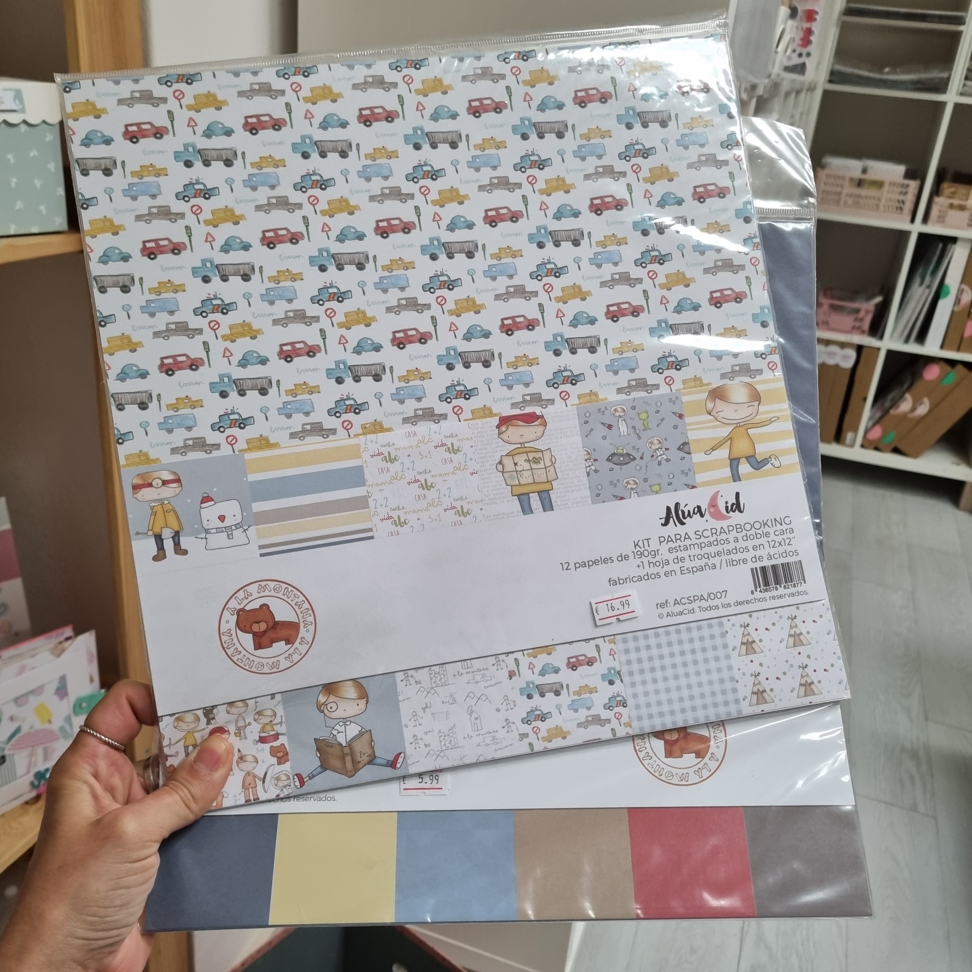 Kit 12Papéis + 6básicos + die cuts • A La Montana Alua Cid