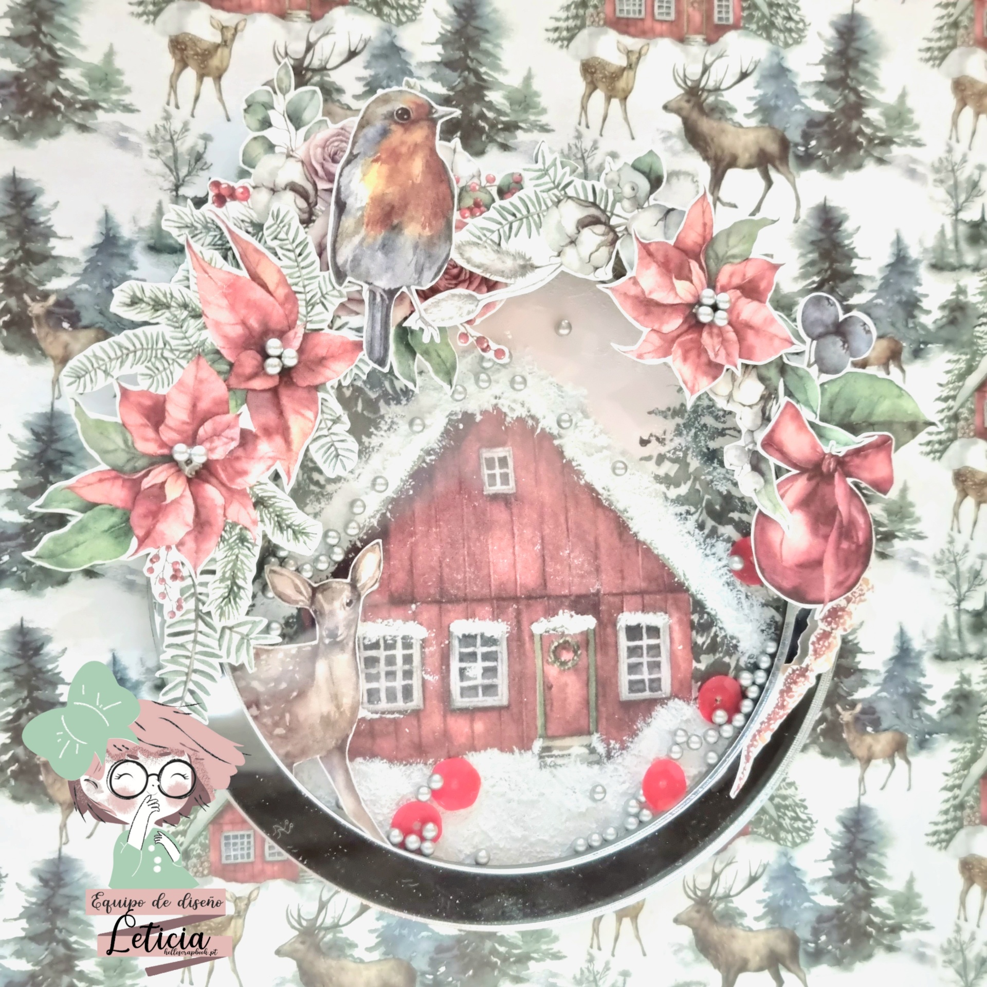 Papel de embrulho com tema de Natal mostrando cena de floresta, bola de neve com casa e elementos decorativos