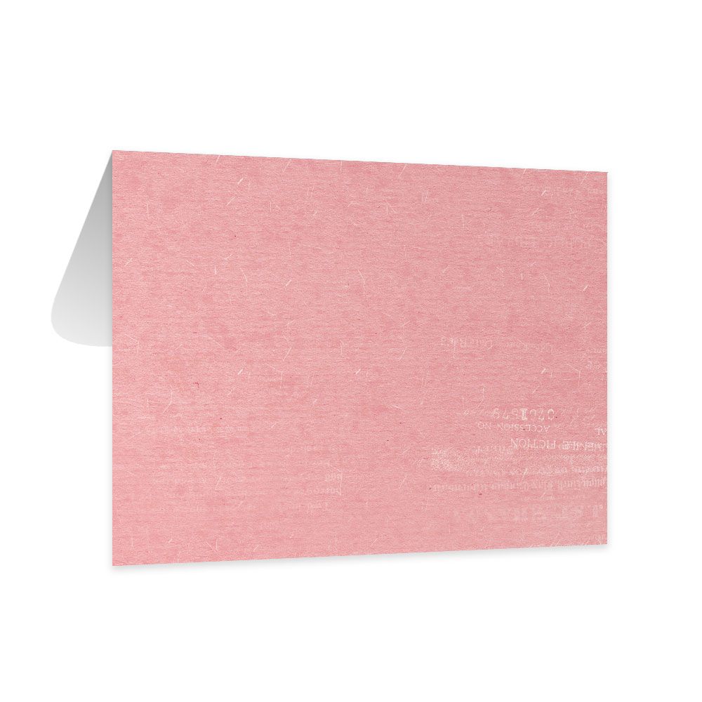 Postal ou cartão rosa texturizado sobre fundo branco