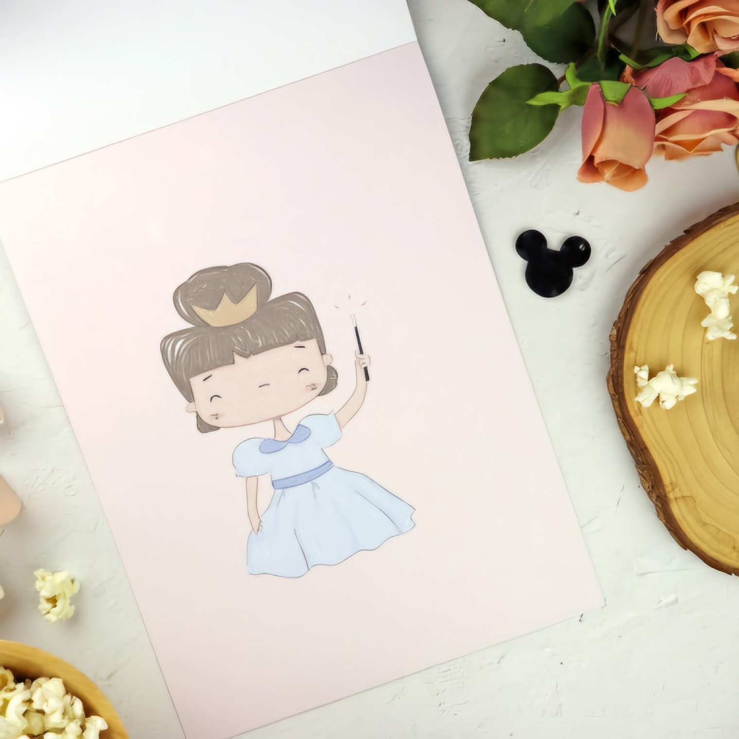 Postal cor de rosa com desenho de princesa e elementos decorativos à volta