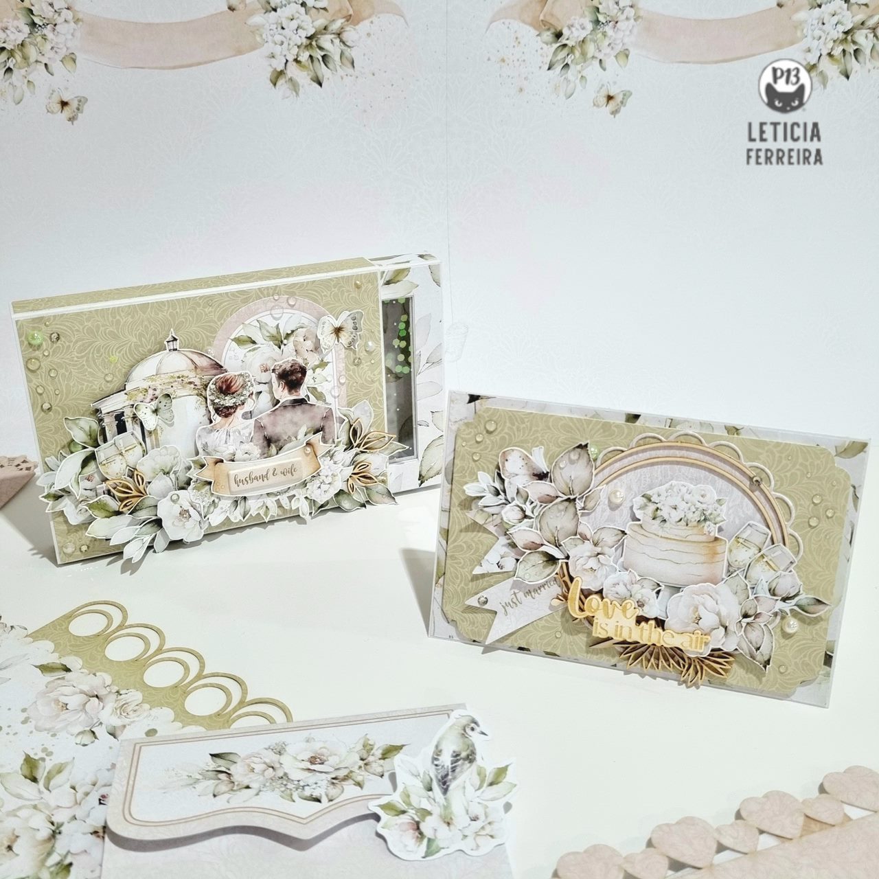 Dois cartões decorativos tridimensionais em tons pastel com flores e elementos vintage