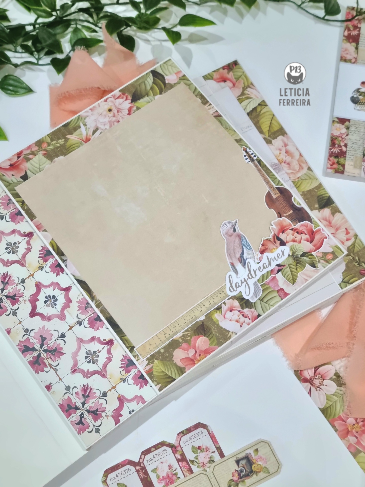 Papelaria decorativa com tema floral e elementos de natureza