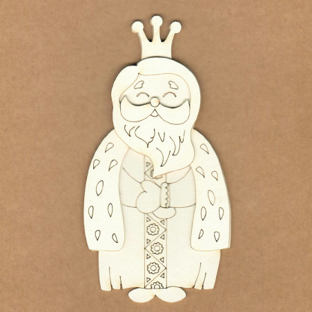 Figura de rei em madeira clara com coroa e manto detalhado