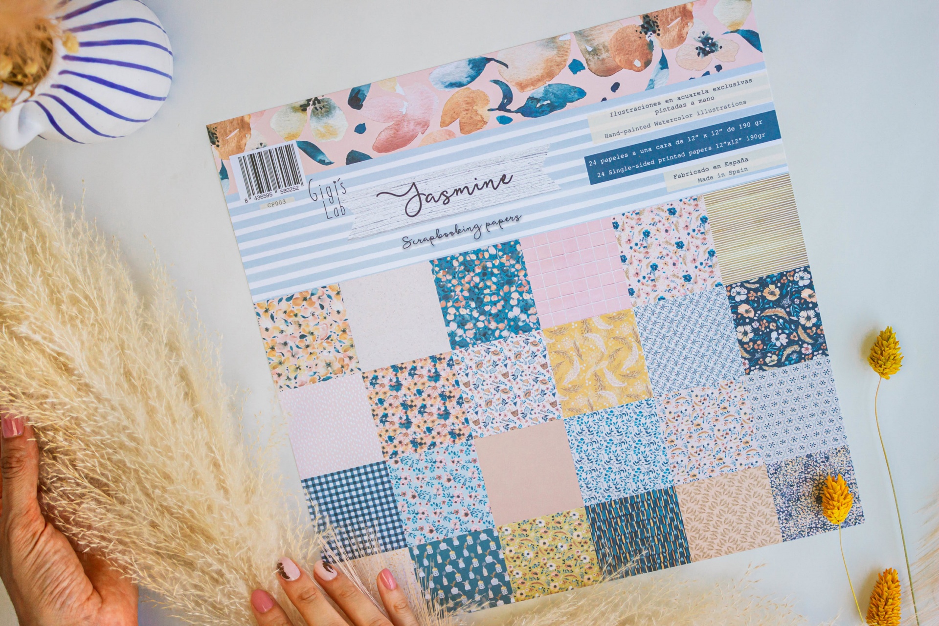 Bloco de papel para scrapbooking com padrão patchwork floral e texto Jasmine