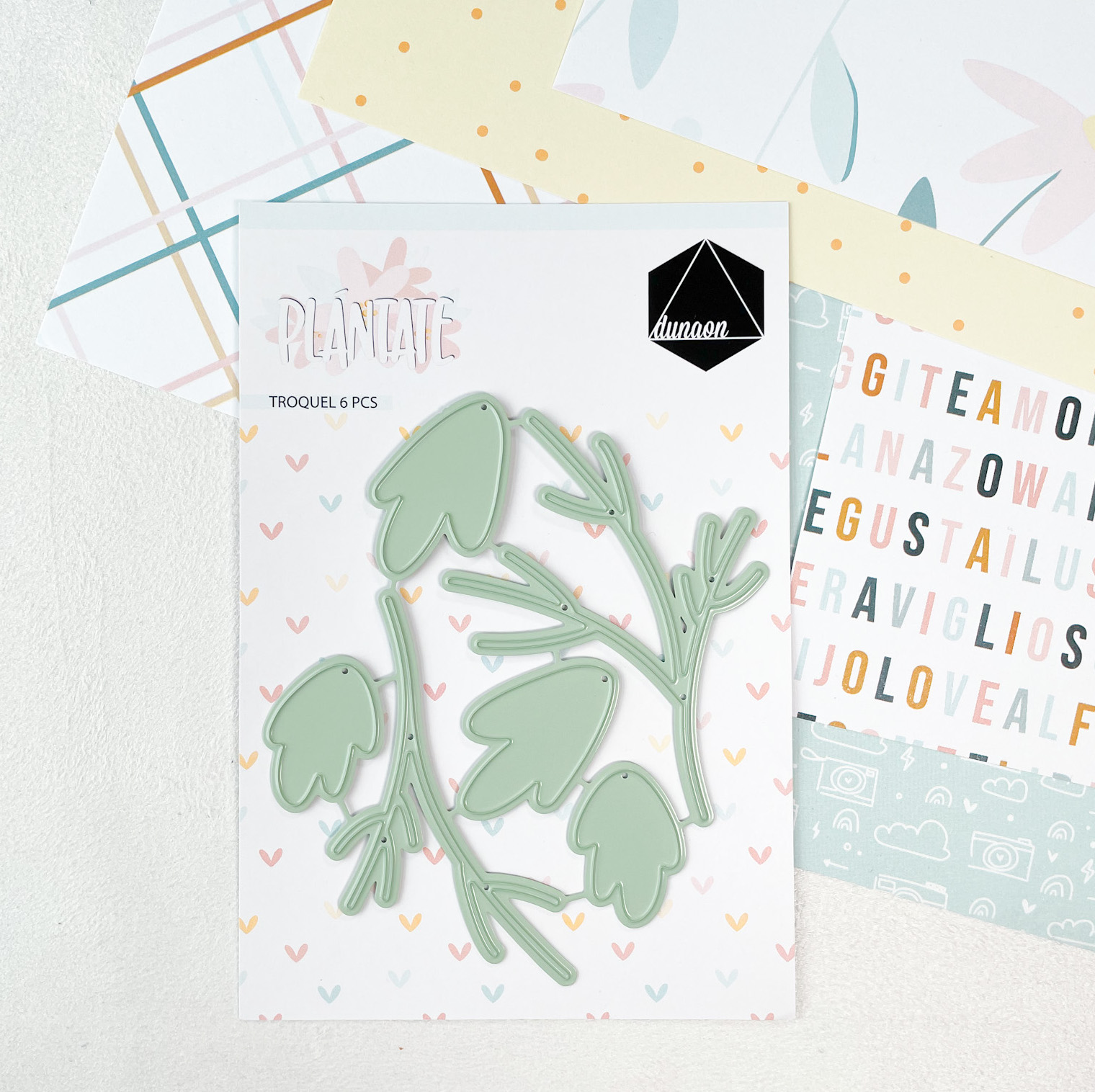 Conjunto de 6 peças de troquel com desenho de ramos e folhas verdes