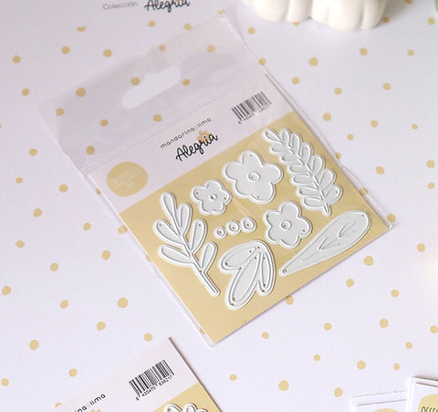 Conjunto de moldes de silicone para decoração em forma de flores e folhas embalados