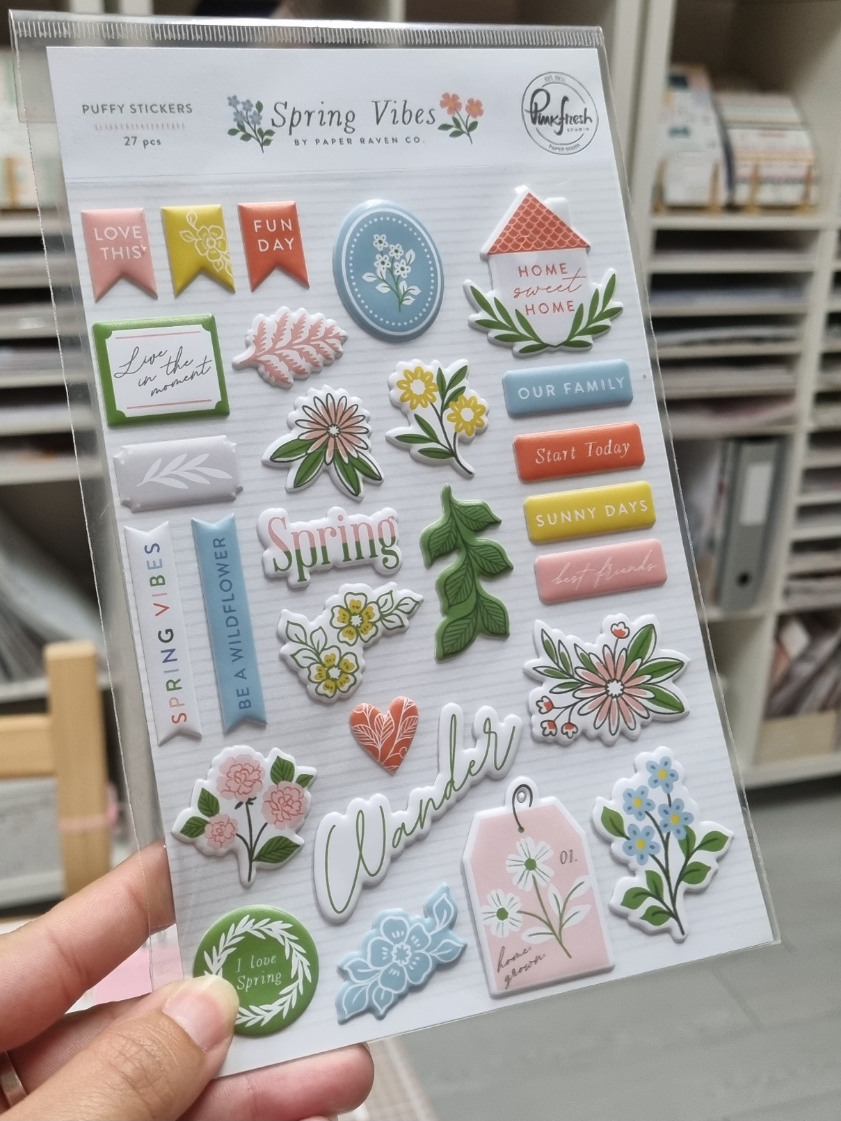 Pacote de autocolantes em relevo com tema floral colorido e mensagens positivas.