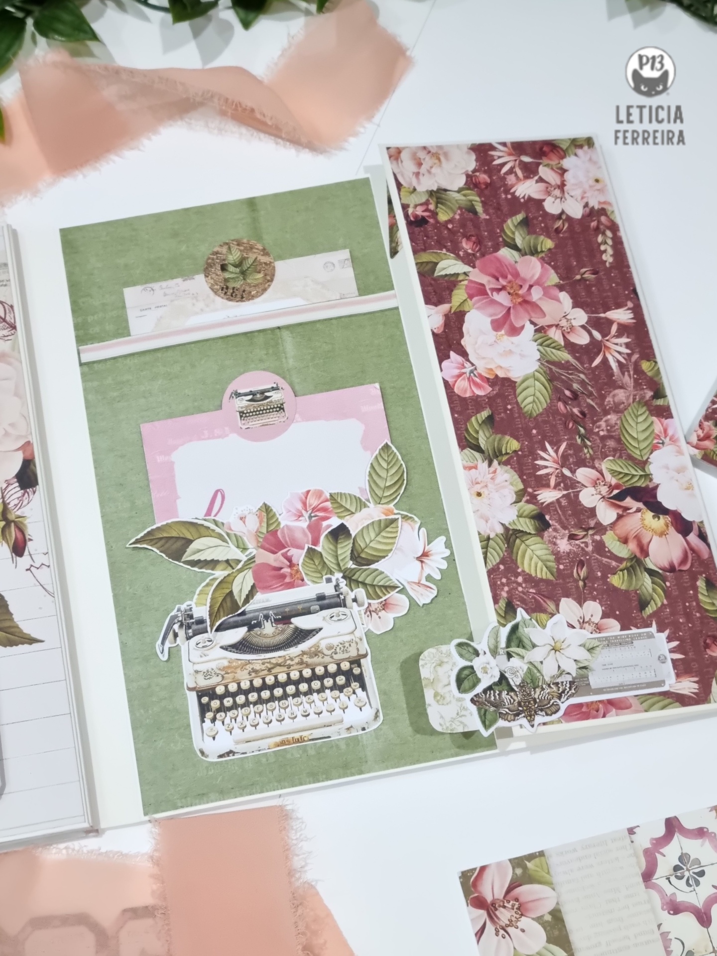 Papelaria decorativa com máquina de escrever e flores em fundos verde e vermelho