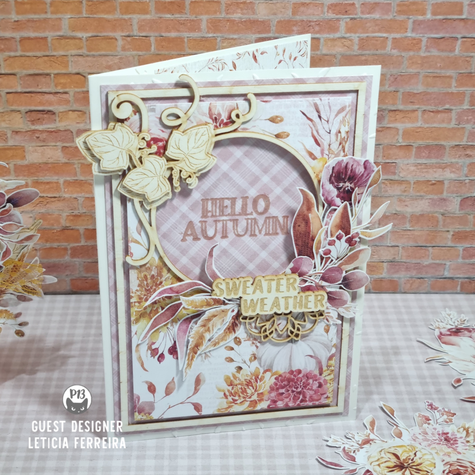 Cartão artesanal decorativo com temas de outono e texto em inglês