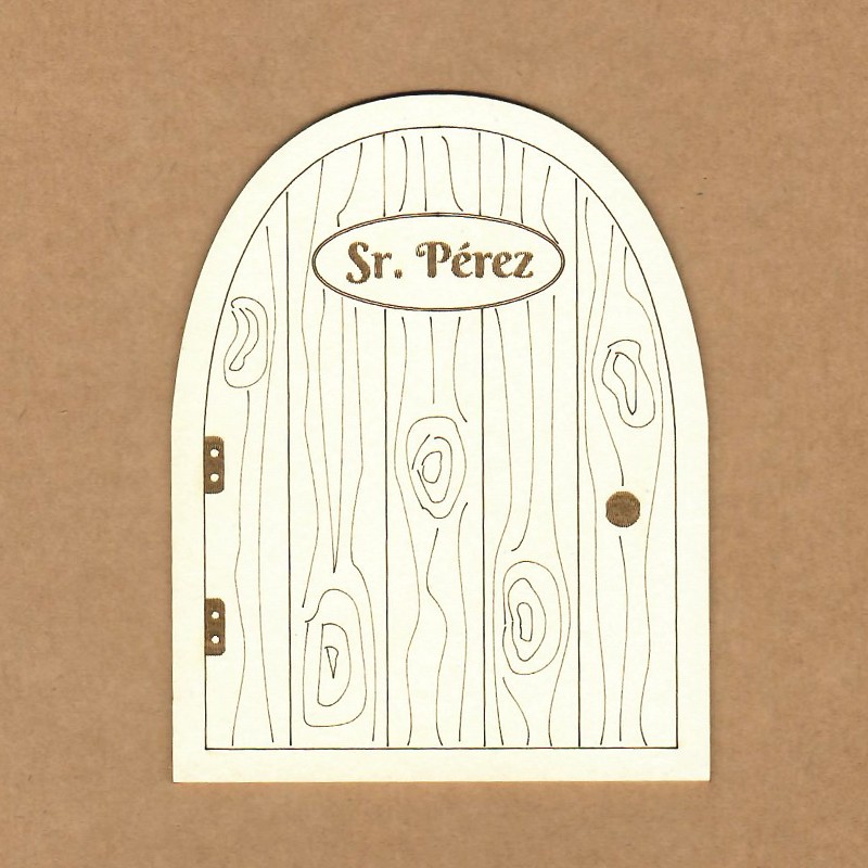 Porta em forma de arco creme com padrão de madeira e texto Sr. Pérez