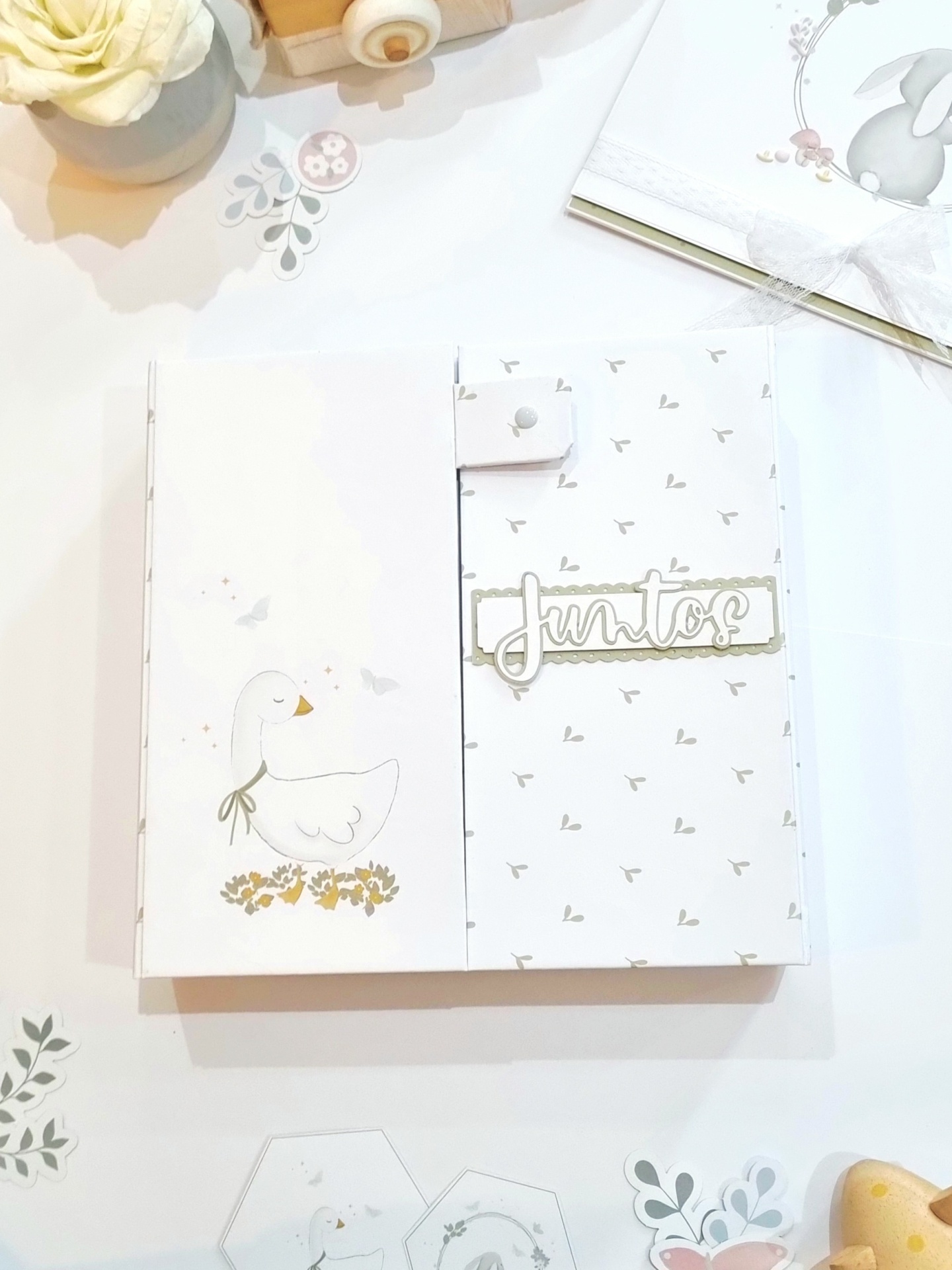 Por encomenda - Álbum Fotos Scrapbook 1.º ano bebés gémeos