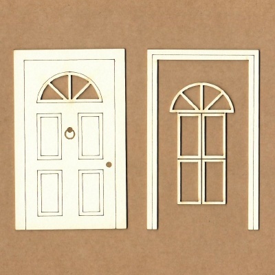 Dois recortes de madeira clara em forma de porta e janela