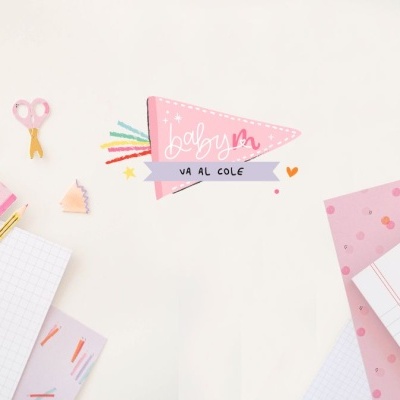 Papelaria rosa e branca com recorte de dinossauro e cartão 'baby'm VA AL COLE'