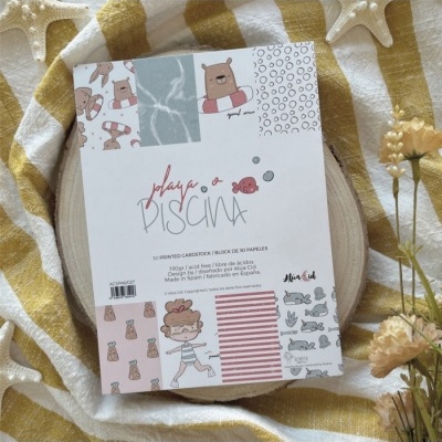 Conjunto de papel cartão decorativo com ilustrações de verão e animais