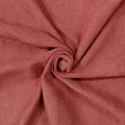 tecido cor de rosa escuro, textura suave, padrão enrolado