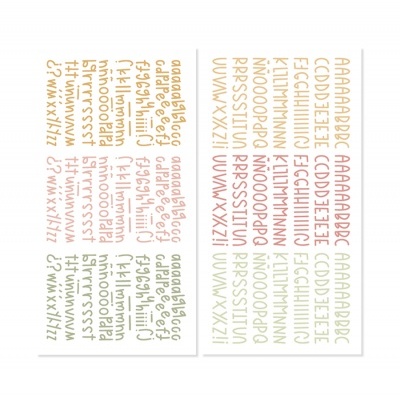 Alfabetos e caracteres coloridos organizados em linhas e colunas sobre fundo branco