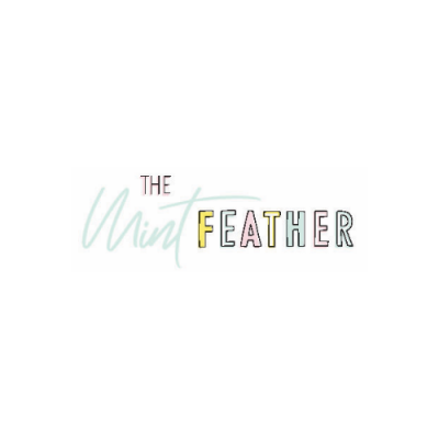 Texto decorativo 'THE Mint FEATHER' em várias cores