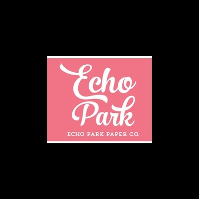 Logótipo branco 'Echo Park' sobre fundo cor-de-rosa