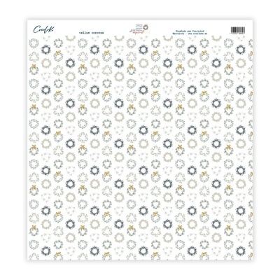 Papel decorativo branco com coroas azuis e bege em padrão repetido