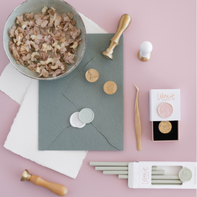 Conjunto para carimbo de cera com envelope, selos, cera e acessórios