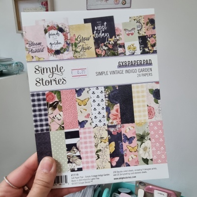Bloco de papel 6x8 Simple Stories com folhas decorativas vintage florais e borboletas