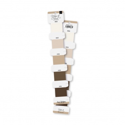 Amostras de cores castanhas em cartão com etiquetas e códigos