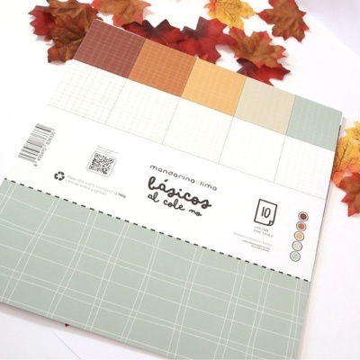 Kit de papéis decorativos xadrez em tons outonais com etiqueta central e código de barras