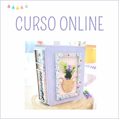 Caixa decorativa lilás com imagem de vaso de flores e texto CURSO ONLINE