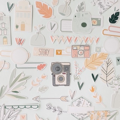 Autocolantes decorativos coloridos com temas de natureza, fotografia e objetos em fundo branco