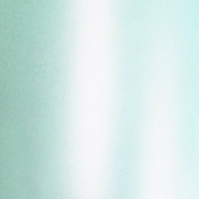 Gradiente de cor do cinza azulado claro ao branco com luz suave ao centro