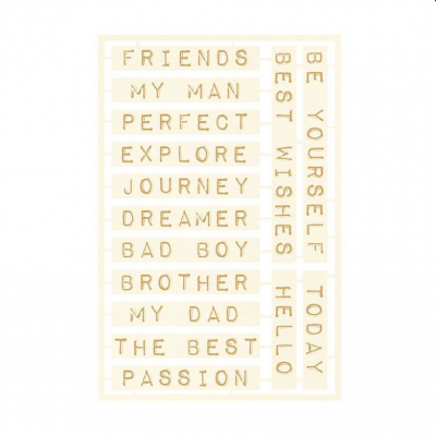 Painel branco com frases em letras douradas maiúsculas