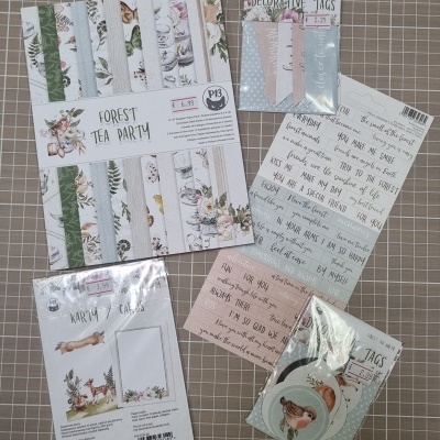 Conjunto de papel decorativo e etiquetas com tema Forest Tea Party
