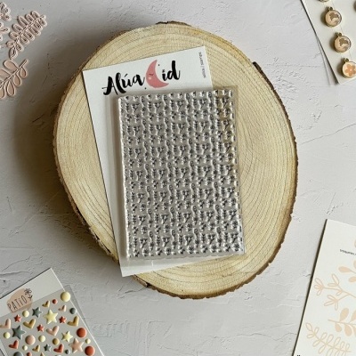 Carimbo de silicone com mapas de constelações sobre base de madeira, cartões decorativos ao redor