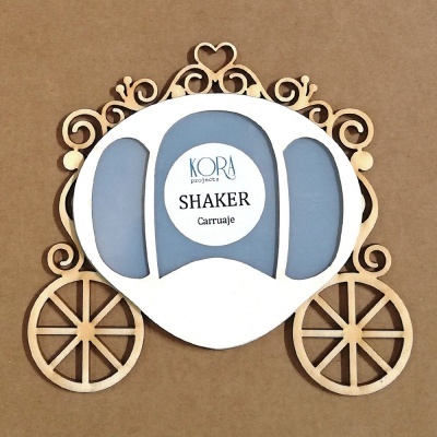 Shaker em formato de carruagem de madeira com pintura azul e branca e texto da marca