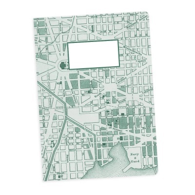 Caderno com capa estampada com mapa urbano em verde e branco