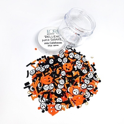 Frasco aberto com mix de enfeites coloridos para slime em branco, preto, laranja e dourado