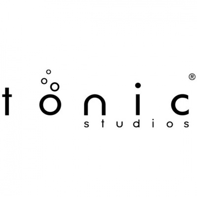 Logótipo Tonic Studios em letras pretas com círculos sobre a letra o