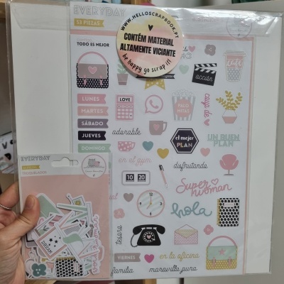 Embalagens de autocolantes e recortes para scrapbooking com desenhos e textos em espanhol e português